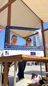 La tua pietra, il nostro mare.